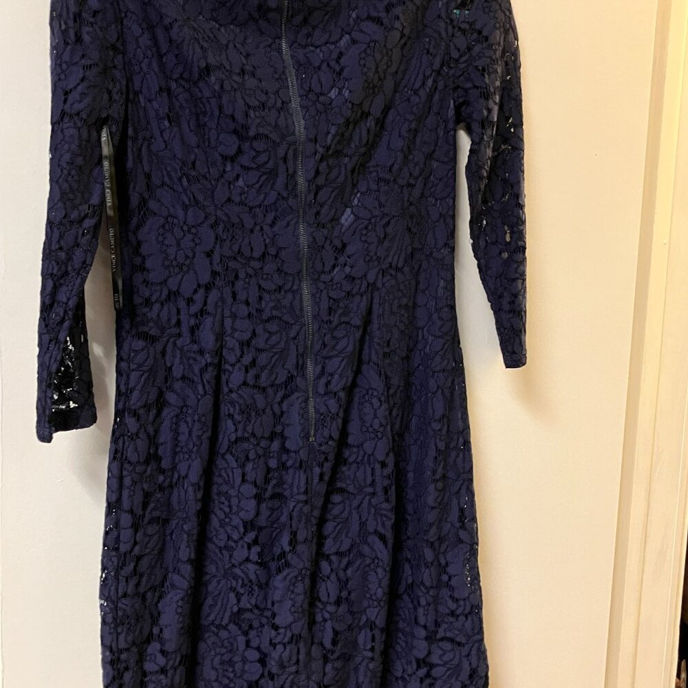 Vince Camuto Navy Lace Overlay Shirttail Hem Shift Designer Dress - Picture 7 of 8